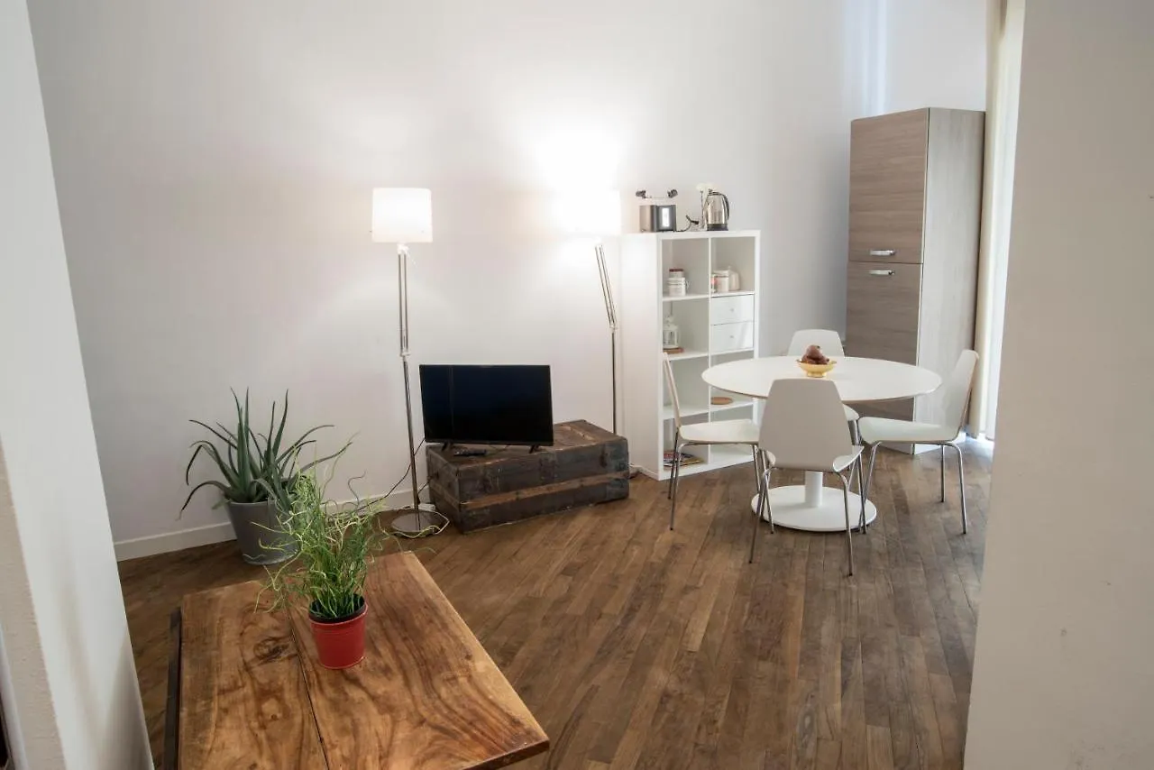 I Host Apartment - Lamarmora 1 Milan