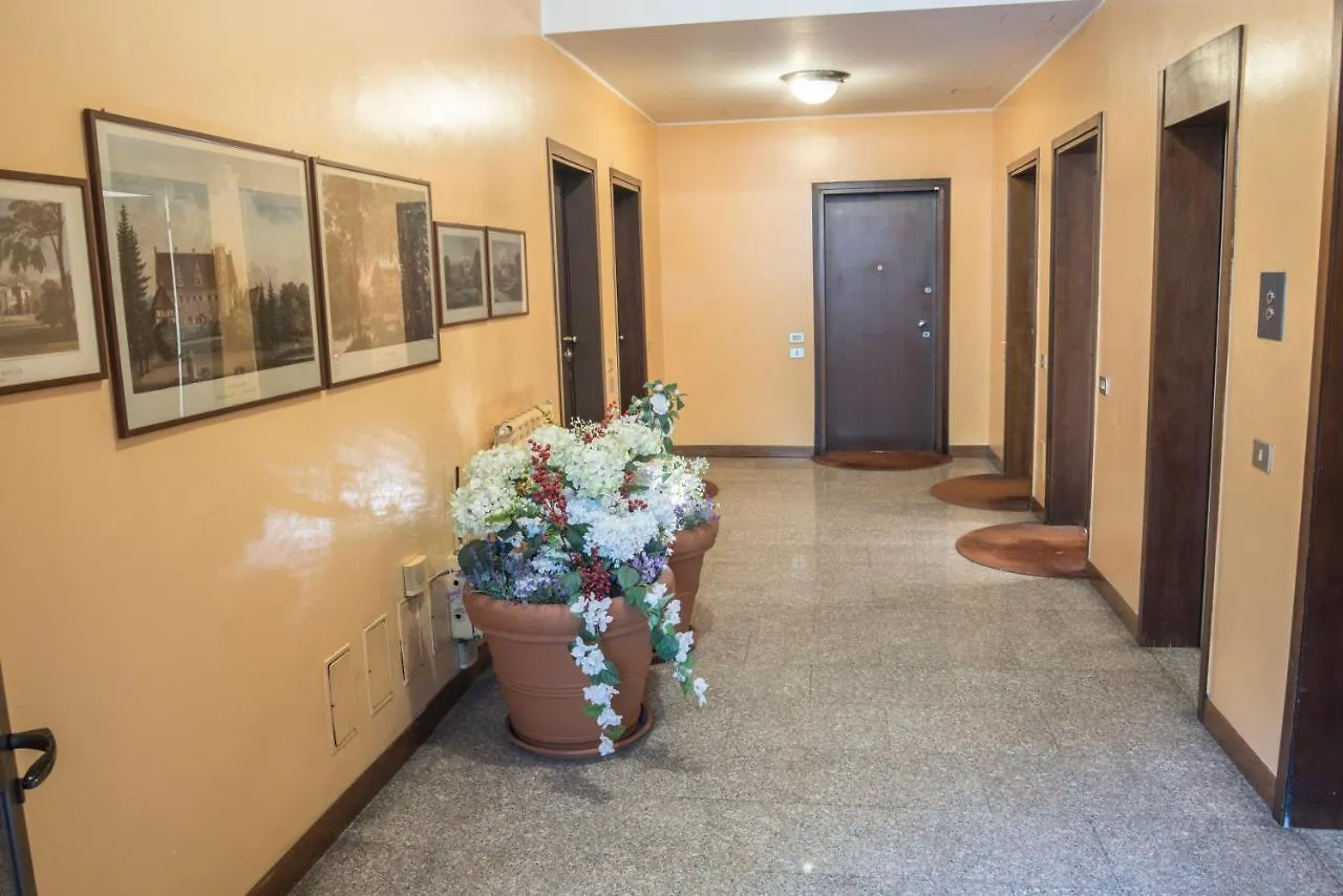 I Host Apartment - Lamarmora 1 Milan